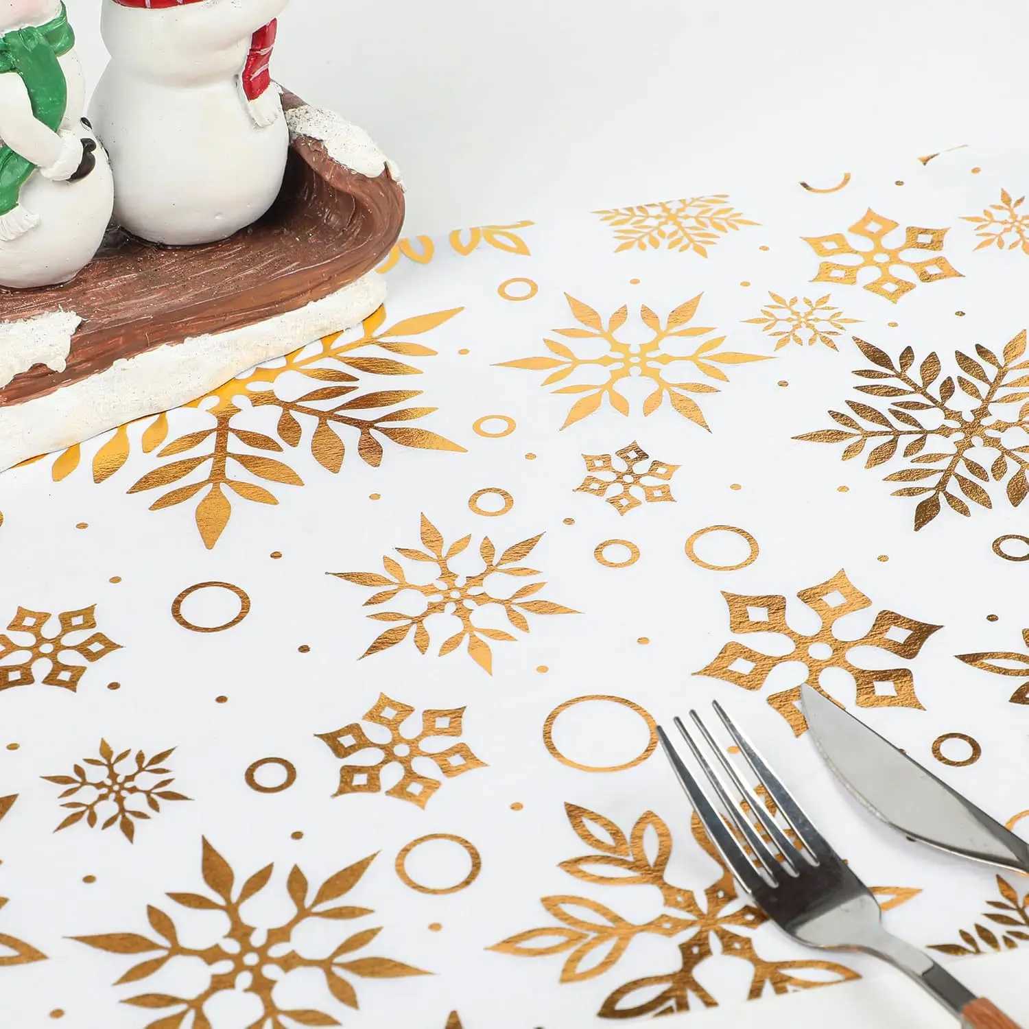 Christmas Tree Snowflake Gilding Table Runner Christmas Decoration Holiday Home Party Dining Table Insulation Cloth 11x108 inch C251030