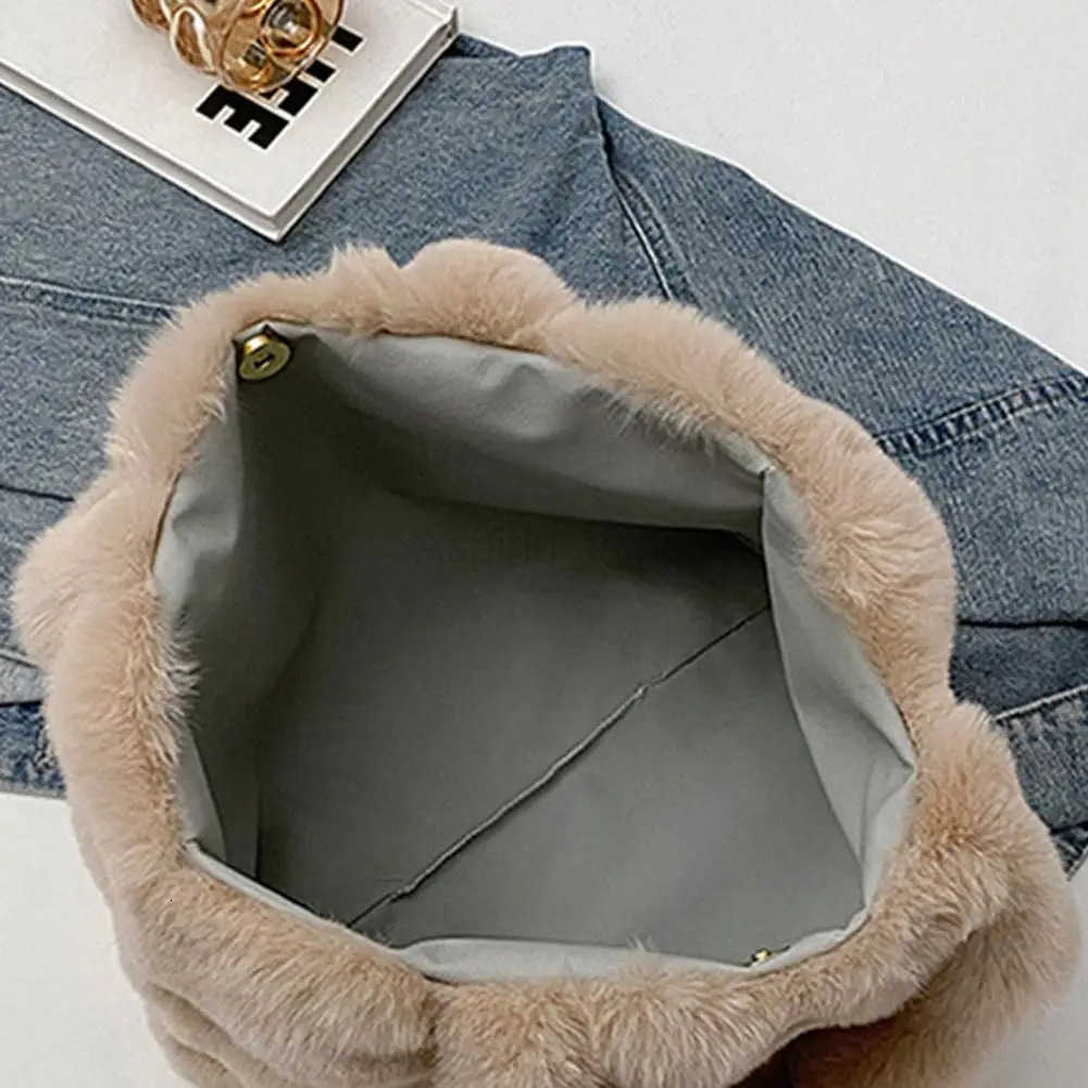 Fluffy Tote Bags Winter Furry Purse for Women Y2K Faux Fur Bag Fuzzy Shoulder Handbag M251030