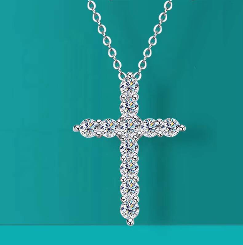 Wholesale Real 925 Sterling Silver 18k Gold Plated Diamond Moissanite Cross Jesus Pendant Necklace Women Engagement Fine Jewelry