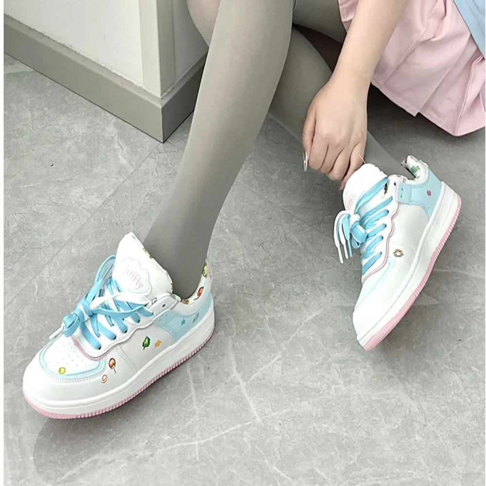 Jifffly 2025 New White Skateboard Shoes for Girls Students Thick-Sole Versatile Lightweight Wear-resistant Non-slip Ideal for Daily Casual Life
