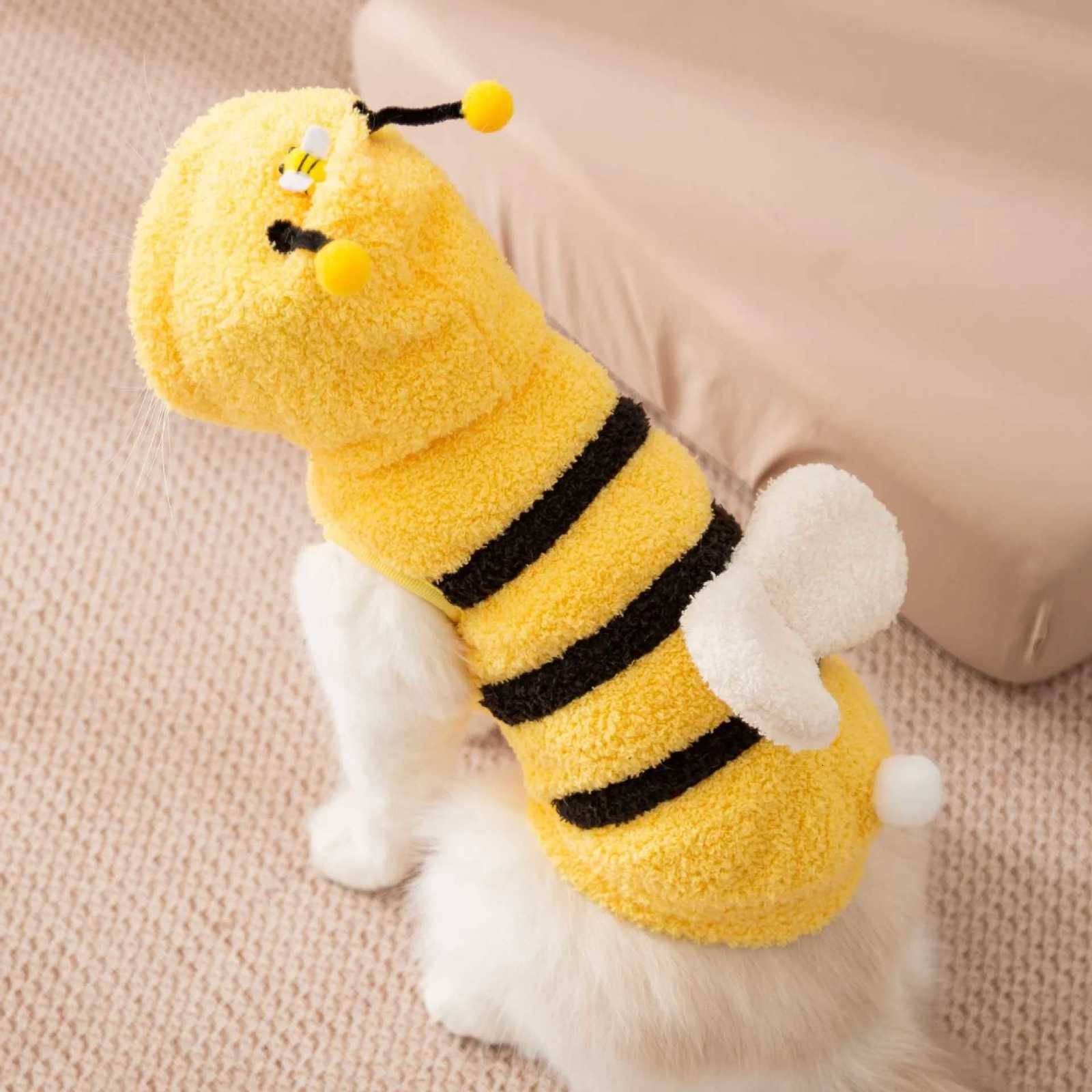 Halloween Pet Costumes Little Bee Transformation Outfit Small Dog Winter TwoLegged Fleece Hoodie for Warmth C251030