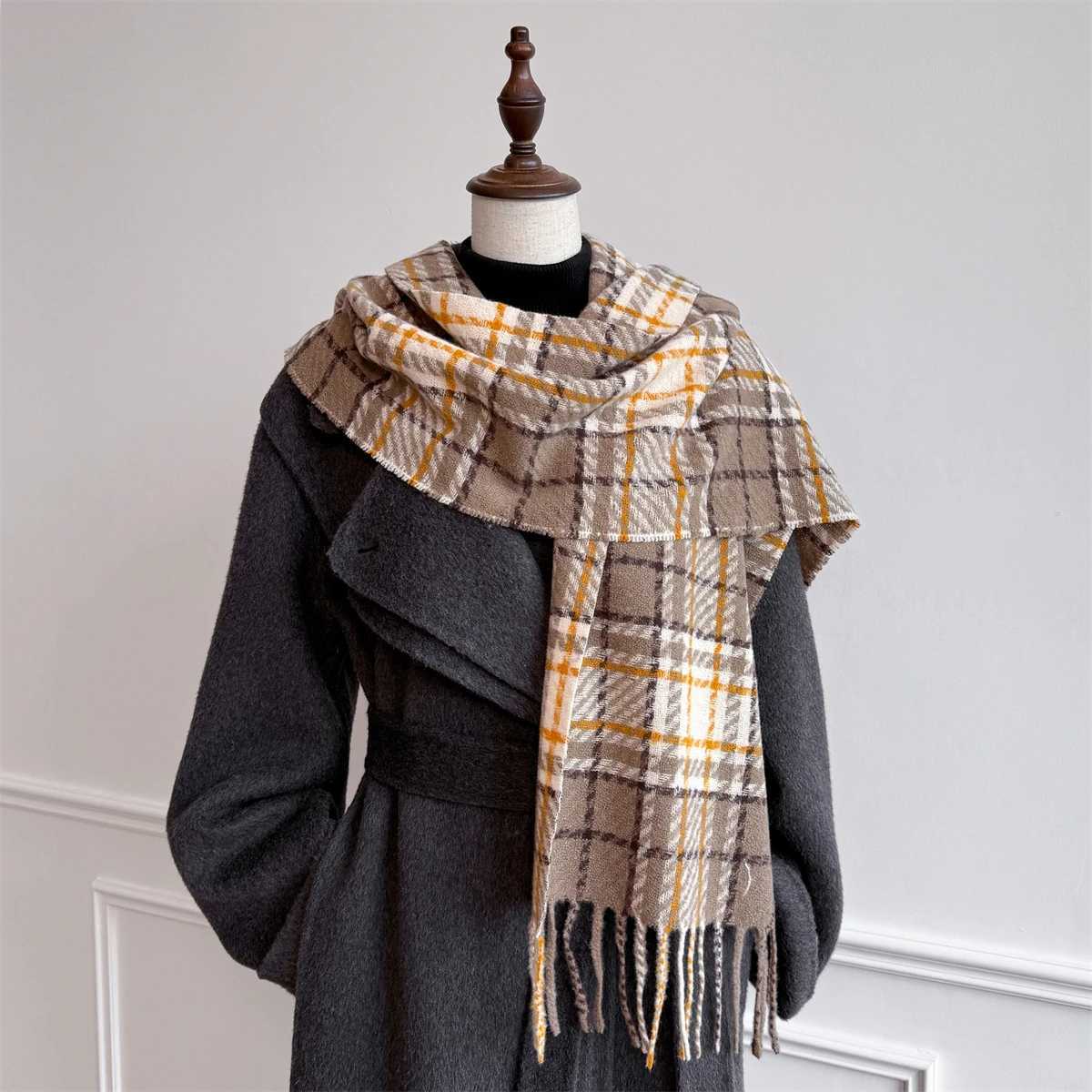 New Winter ShAWl Scarves WrAP 2025 Design Cashmere Scarf Women Warm Fashion Femal Poncho Neckerchief Echarpe BandanAW251030