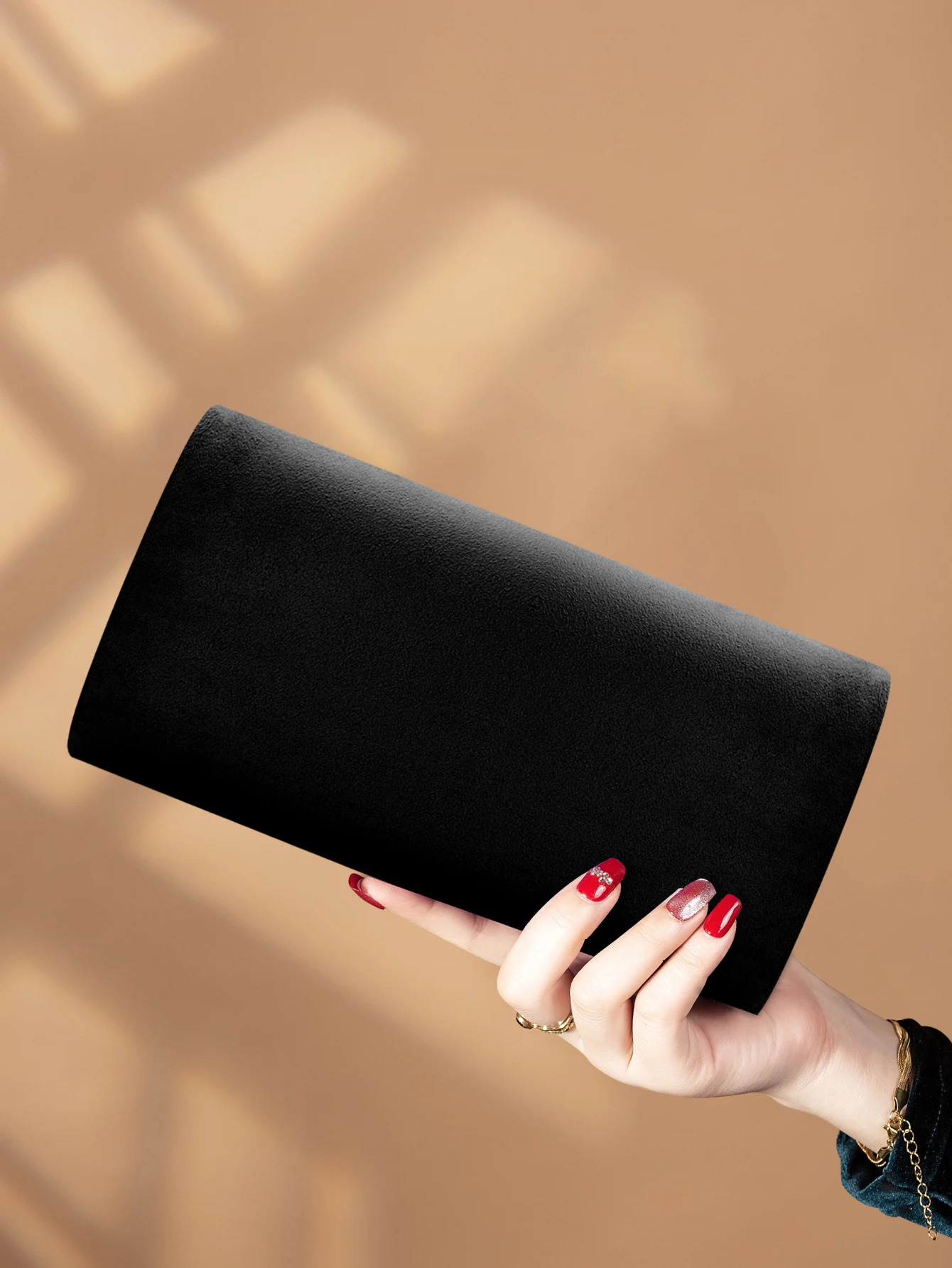 Elegant and gorgeous highquality corduroy birthday party clutch bag romantic and luxurious dance banquet party dress bag su 251030