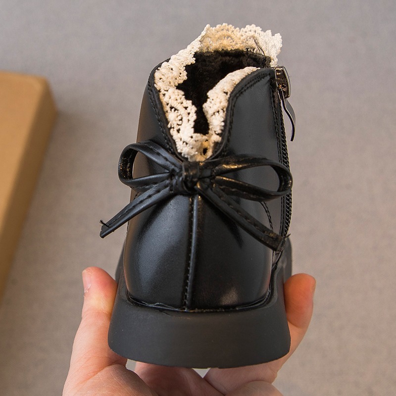 New fashionable girls' leather boots with wool lining, warm cotton boots, children's baby short boots, children's Martin boots, trendy 