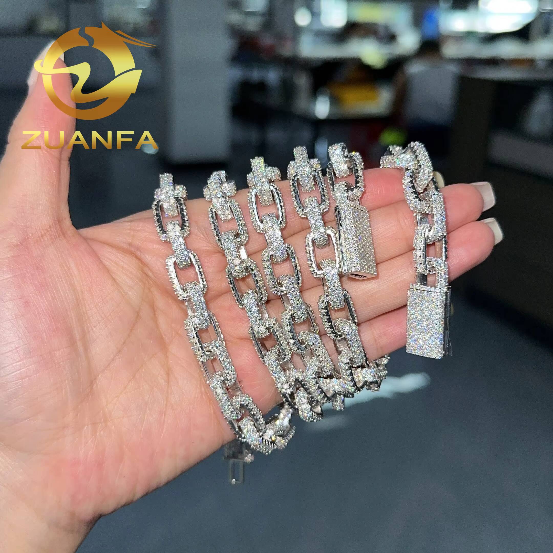 GRA Certified 925 Solid Silver Moissanite Diamond Hip Hop Jewelry 10mm Moissanite Cuban Link Iced Out Moissanite Chain Cuban