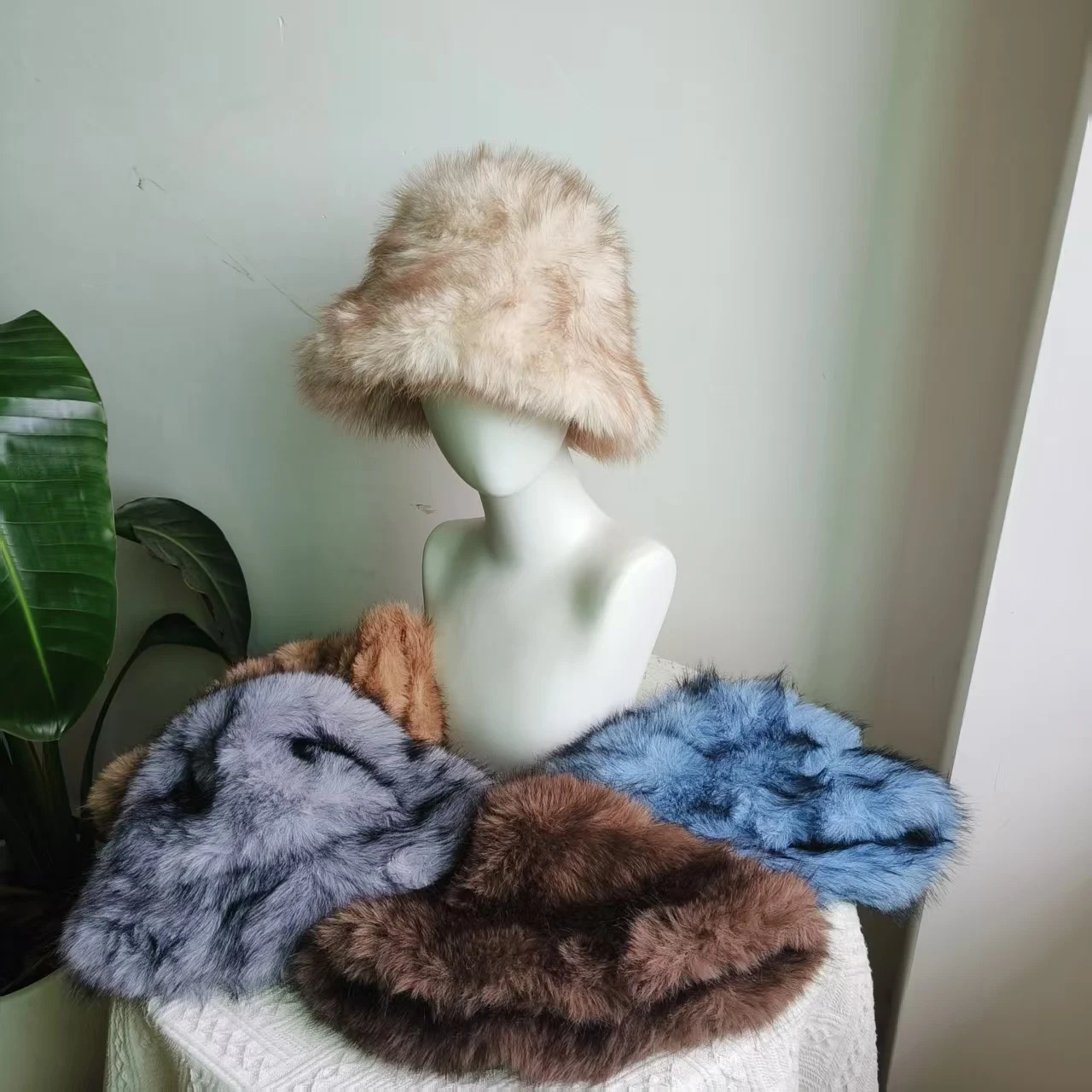 Faux Fur Bucket Hat Warm Imitation Fox Fur Thickened Autumn Winter hat Personality Fishermen Hats for women 251028