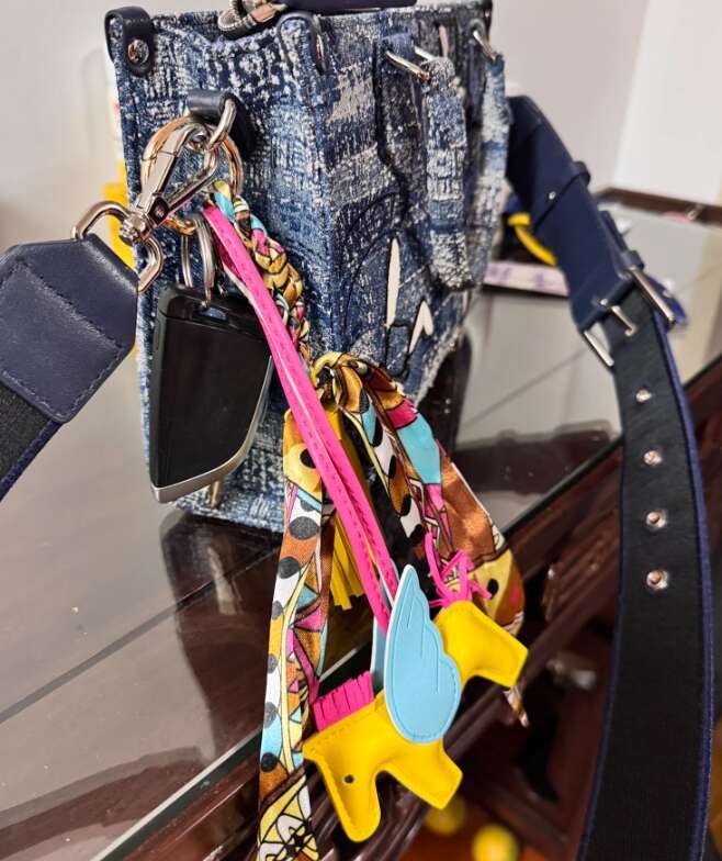 Designer Women's Bags American Fashion Small Pegasus High-End Silk Scarf PU Leather Fringed Bag Pendant, Car Keychain Best Seller