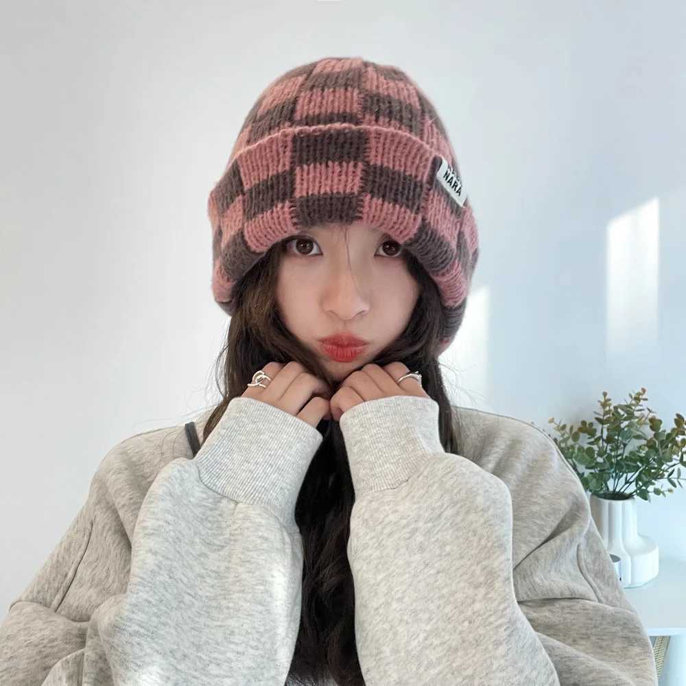 Womens Winter Plaid Knitted Beanie Fashion Pullover Cap RedGreen Checkerboard Skull Street Casual Hat GorrasXJ251030