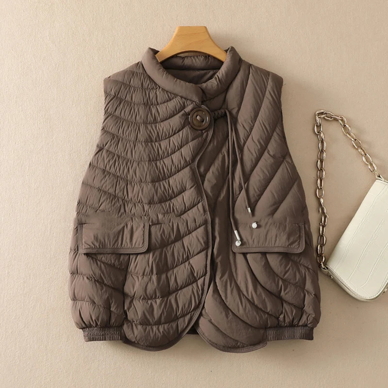 Autumn Winter Solid Lightweight Oneck Down Vest Female Single Breasted Quilted Sleeveless Waistcoats Women White Duck Down Vest 251024