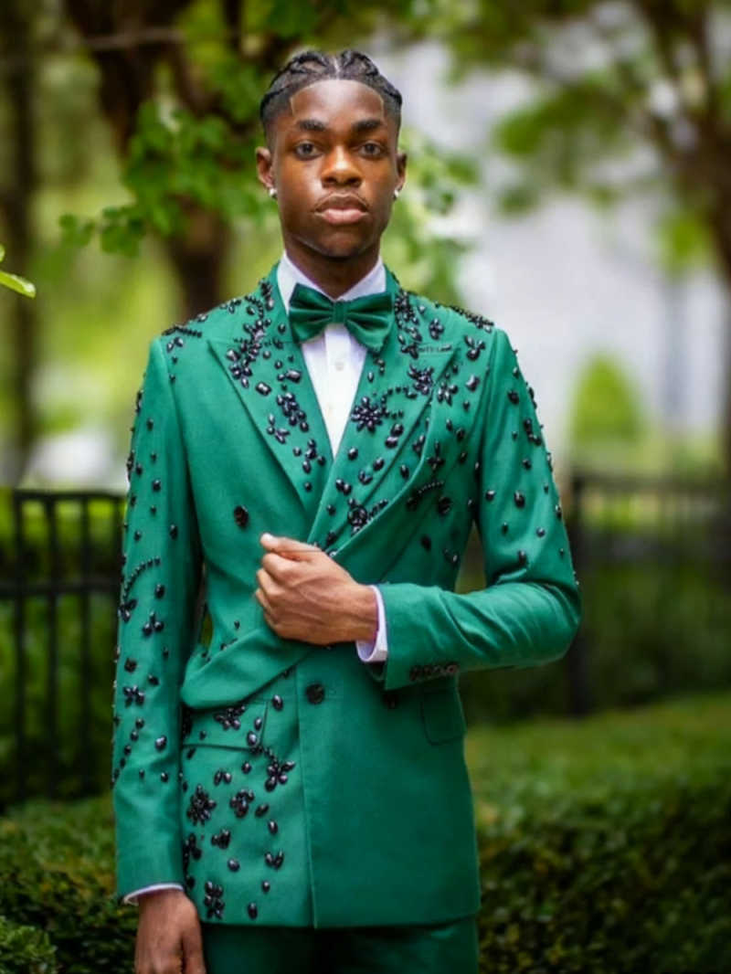 Luxuly Groom Wedding Tuxedos 2 Pieces Slim Fit Jacket Pants Peak Lapel Jewelry Ornament Formal Prom Men Suits Customized