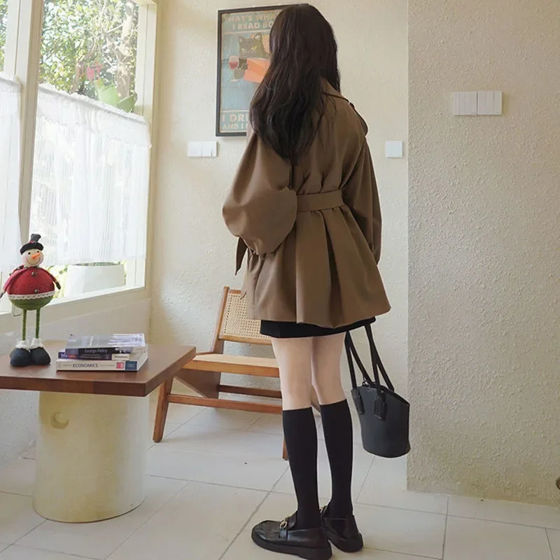 Vintage Brown Short Trench Jacket Women Korean Fashion High Street DoubleBreasted Windbreaker Autumn Winter Waistband Outwear 251030