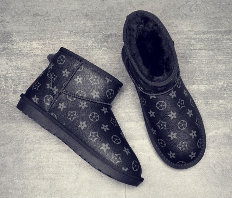 Free shipping Winter 2025 New Design Men Fashion Snow Boots Fleece Lined Thickened Warm Comfortable Cotton Shoes Non Slip Waterproof Soft Leather Shoe