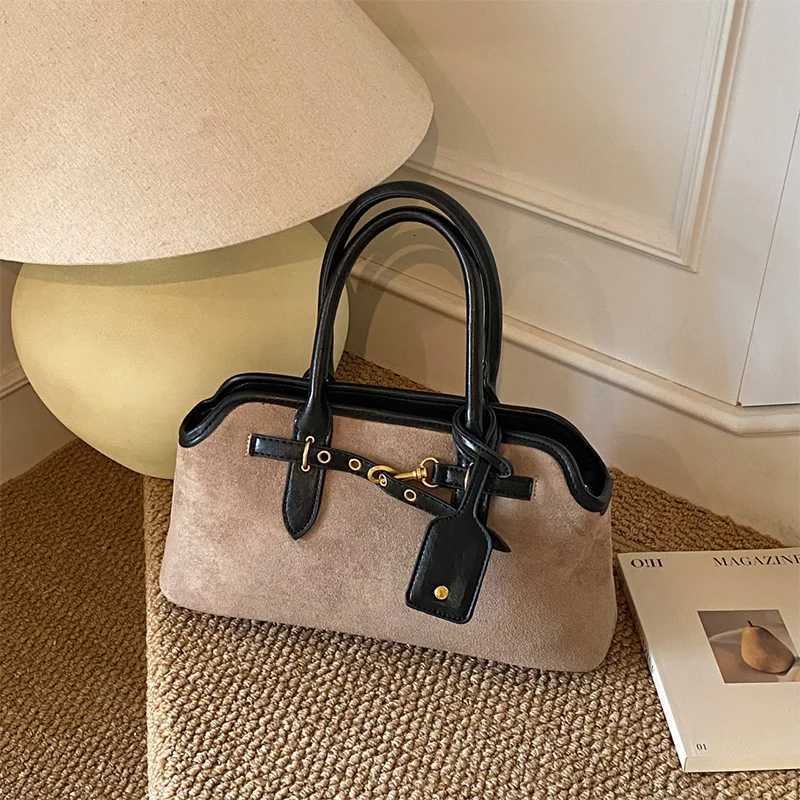 Designer bag Fi Handbag European And Light Luxury Highend Simple Shoder Bag Brand Casual Cmuter Frosted Suede Messenger Bag Y251029