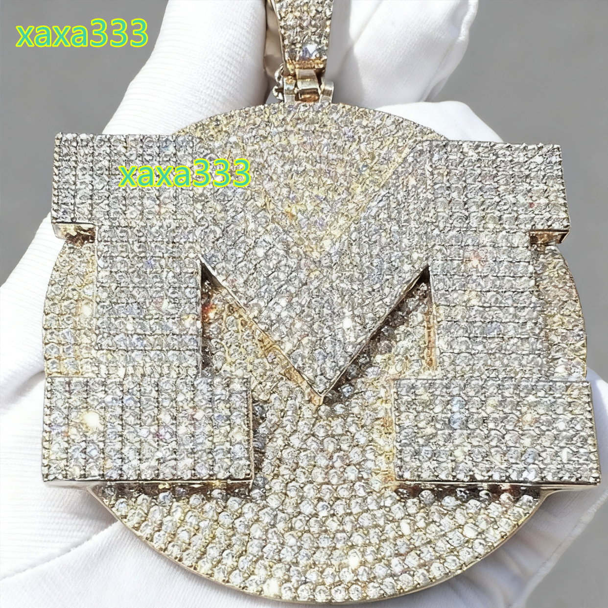 Wholesale Customized Fine Jewelry Hiphop Custom Round 925 Sterling Silver Vvs Iced Out Moissanite Pendant for Man Gift