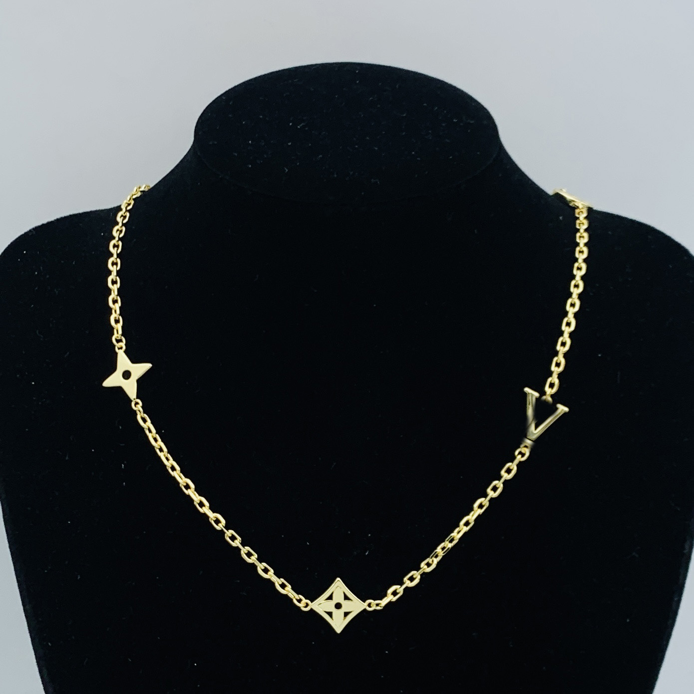 Designer Necklace Luxury Simple Clover Charm Flower Pendant Necklace Gold Silver Plated Chain Necklace Chokers For Women Men Fashion Jewelry Christmas Gift