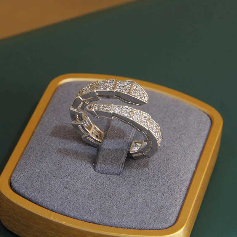 Classic Crystal Snake Adjustable Rings for Women Fashion Brand Jewelry Delicate Zirconia Rings Party Gift AccessoriesW251030