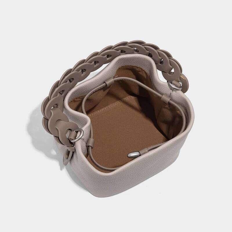 Early Spring Women's High Quality Bucket Bag Designer Multifunctional Hand Carrying Commuter Shoulder Elegant Handbag