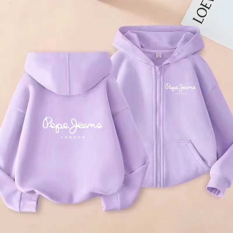Childrens Black Sweatshirt Letter Zipper Style Long Sleeve Hoodies Girls Boy Top 312Yrs Casual Fashion Sports Charming ClothesT251030