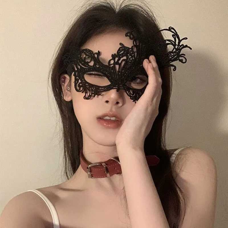 Lace Eye Mask for Women Half Face Masquerade Mask Halloween Cosplay Adjustable Ribbon Costume Accessory PartyW251029