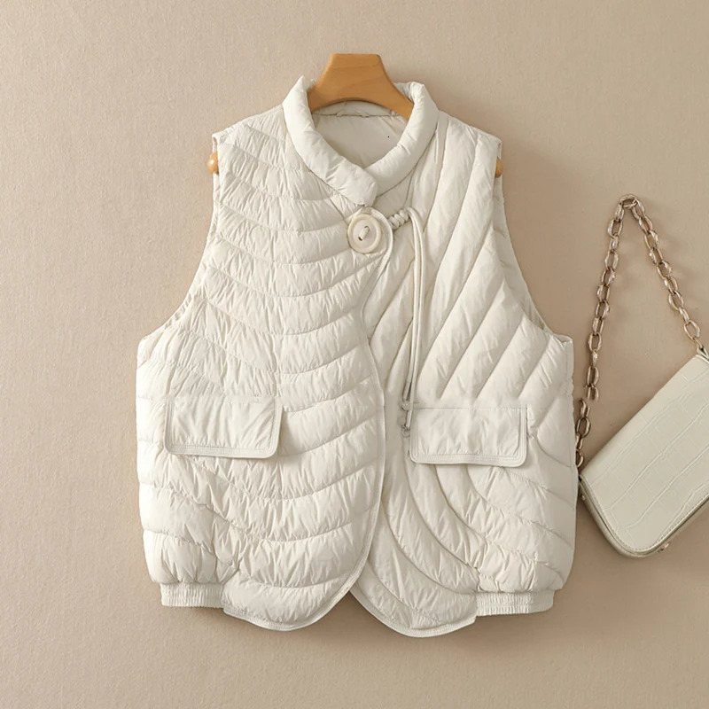 Autumn Winter Solid Lightweight Oneck Down Vest Female Single Breasted Quilted Sleeveless Waistcoats Women White Duck Down Vest 251024