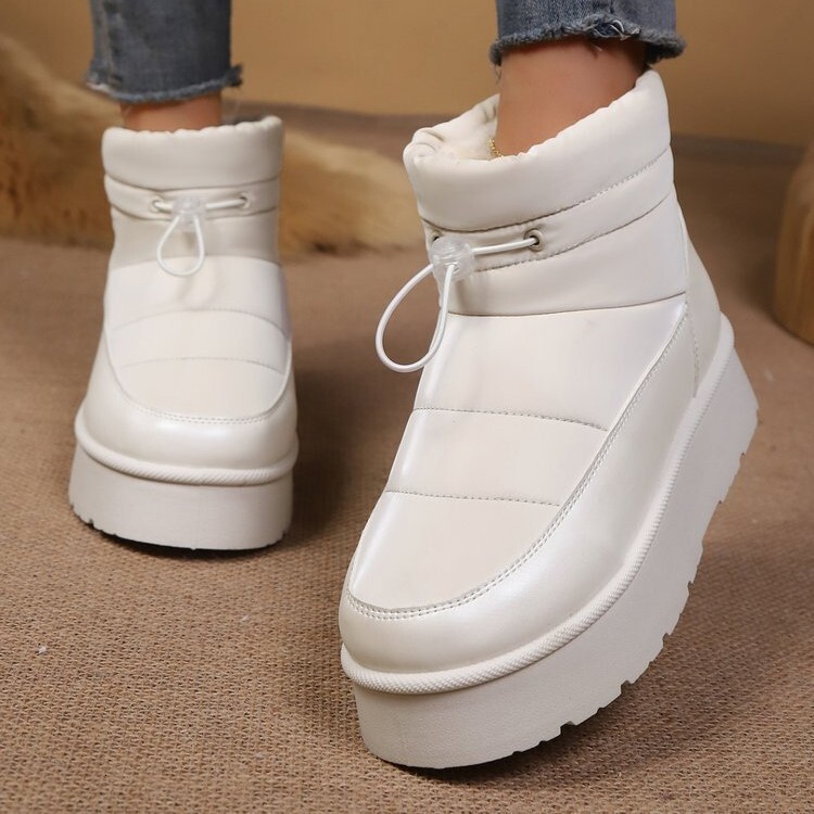 New European and American style plus size round toe thick soled snow boots, fashionable and comfortable, wool lined warm women's shoes, designer 