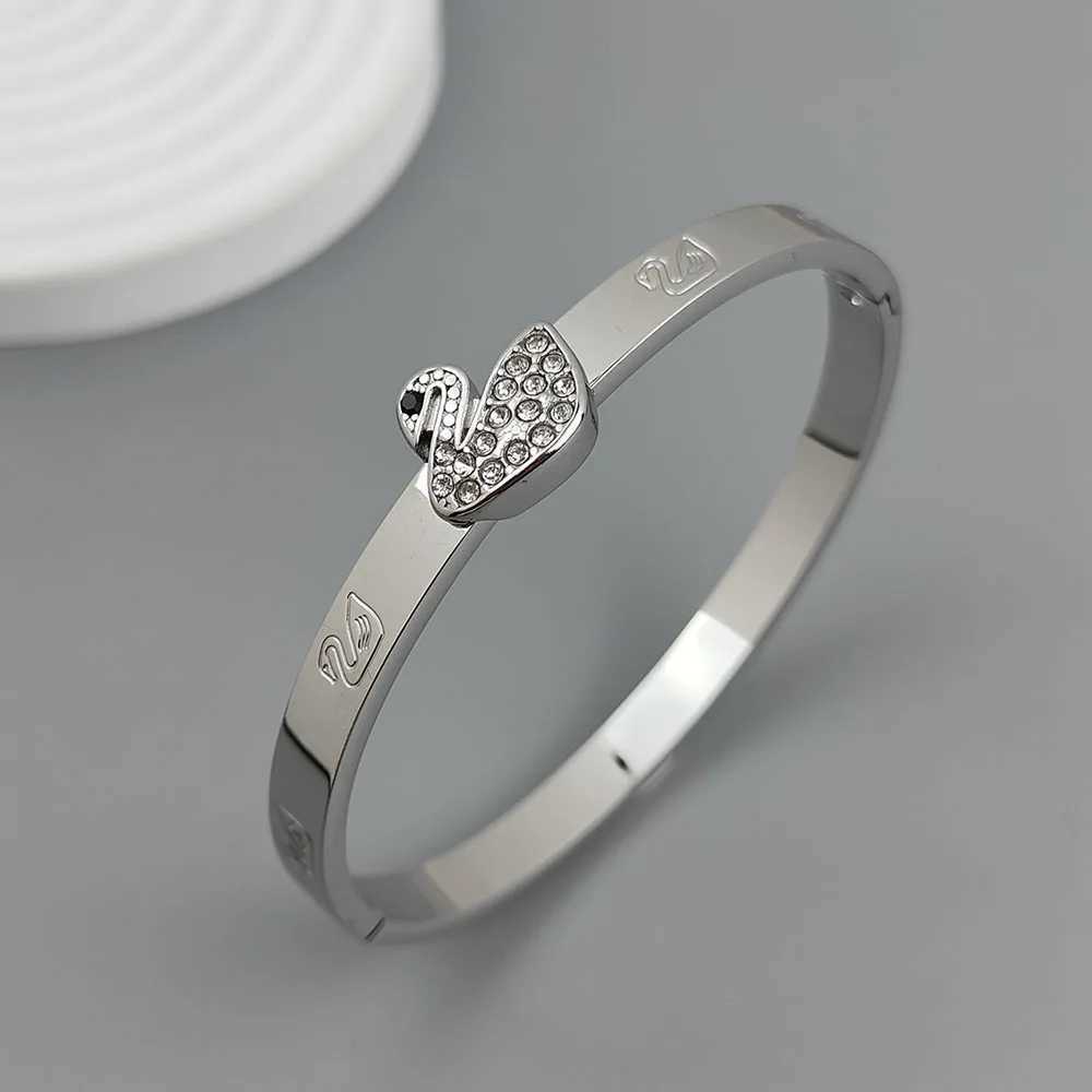 New zircon goldplated stainlESS steel 18K high quality waterproof couple wife giftW251030