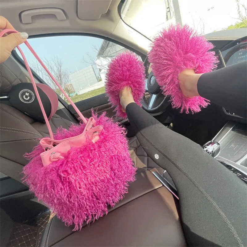 Imitation Wool Womens Plush Shoulder Bags Y2k Hot Girls Faux Fur Drawstring Bucket Bag Fashion Female Furry Purse Tote Handbags M251030