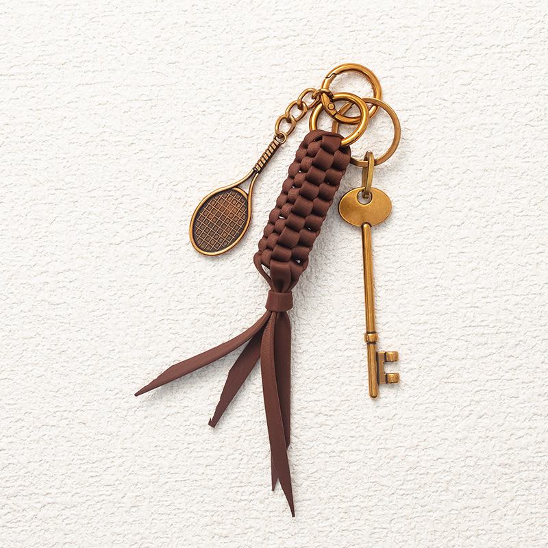 Knitted bag accessories, schoolbag pendants, versatile decorations, retro pendants, keychains, high-end and trendy bag pendants ddmytues