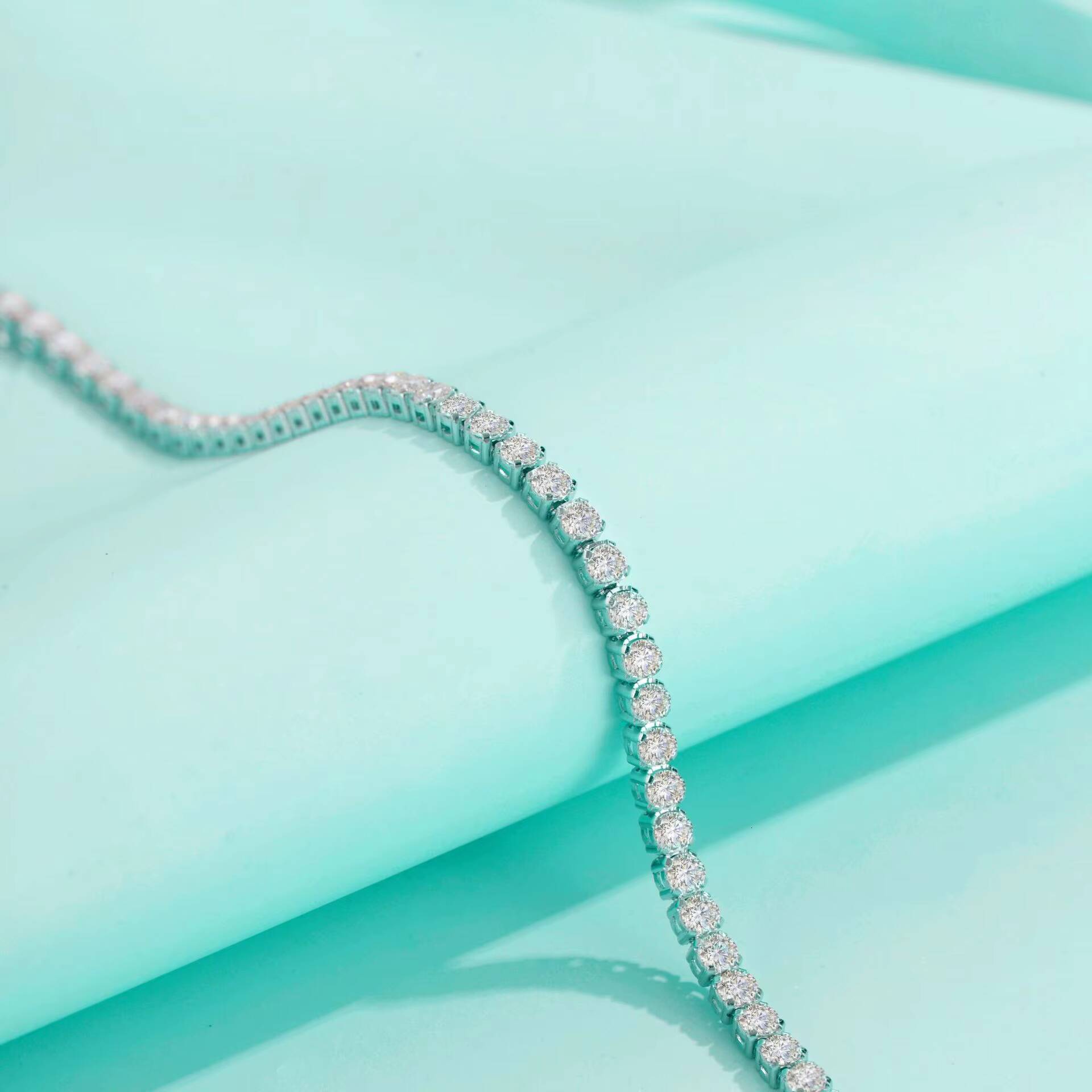 925 Sterling Silver SingleRow GRA Moissanite Diamond Tennis Bracelet Fashion Fine Womens Jewelry Elegant Bangles