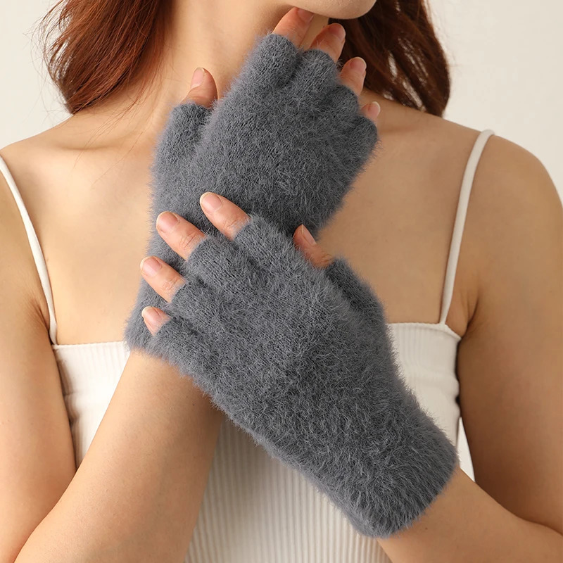100 Mink Cashmere Mens and Womens Mittens Winter Womens Warm Stretch Knit Halffinger Gloves Classic Womens Gloves 251028