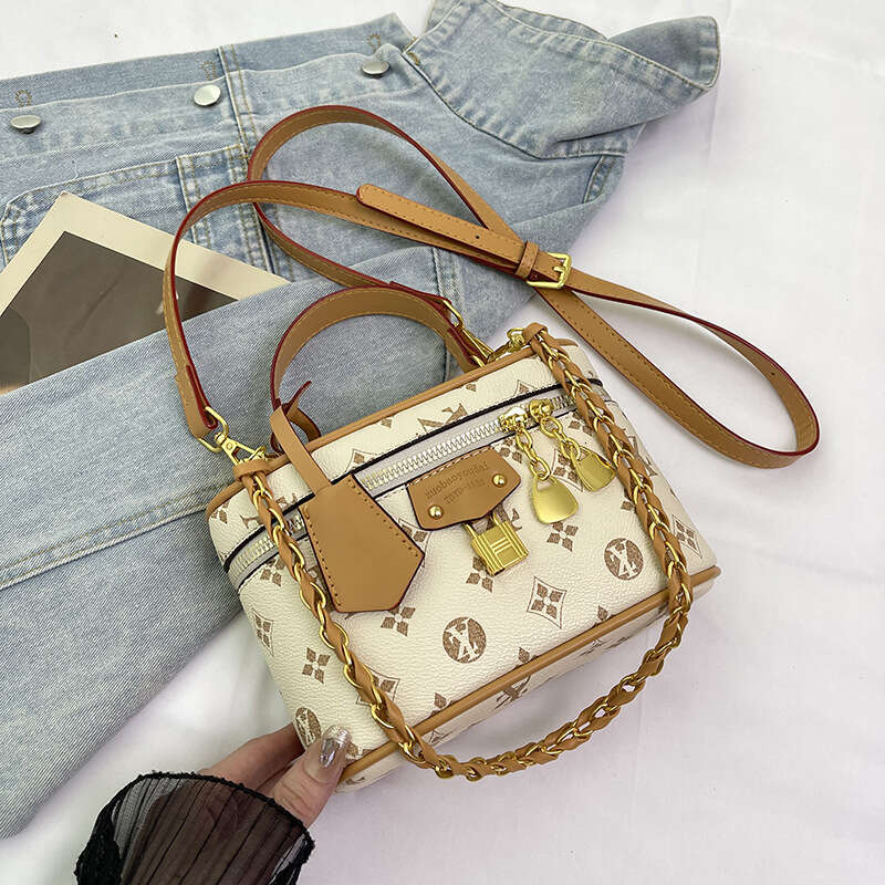 designer bag 2025 New Handbag Printed Square Box Single Shoulder Crossbody Stylish Makeup Bag