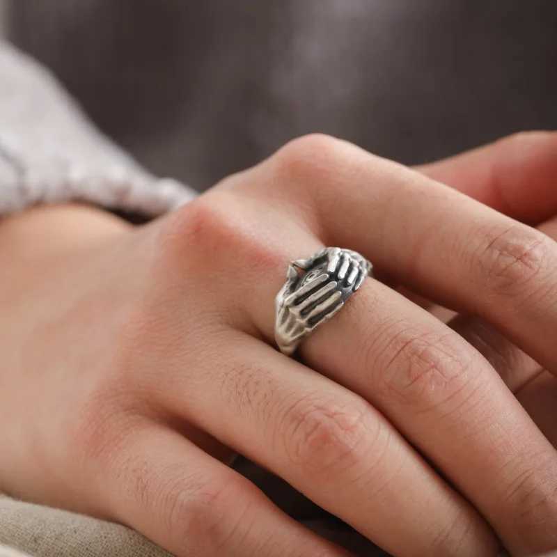 Retro Eclipsed Omnisigh Guardian Eye Hands Ring For Men Gothic Open Ring Silverplated Copper Jewelry Accessories Unisex GiftW251030