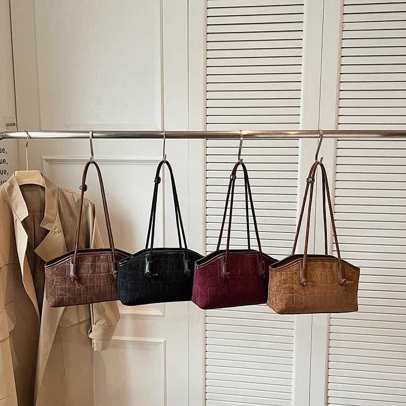 Designer bag Wens Cmuter Underarm Bag Ste Pattern Faux Suede Shoder Bag Winter Soft Totes New Trend Designer Fem Handbags Y251029