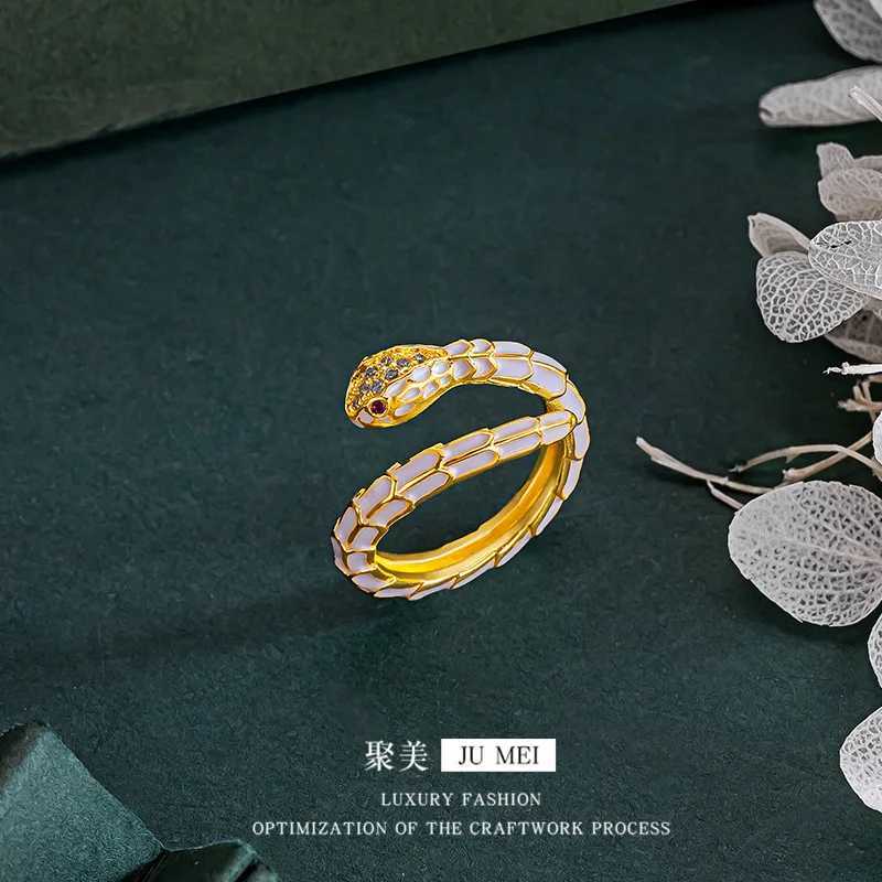 Elegant Zodiak Snake Band Handcrafted Ladies' Bracelet Featuring Genuine W251119