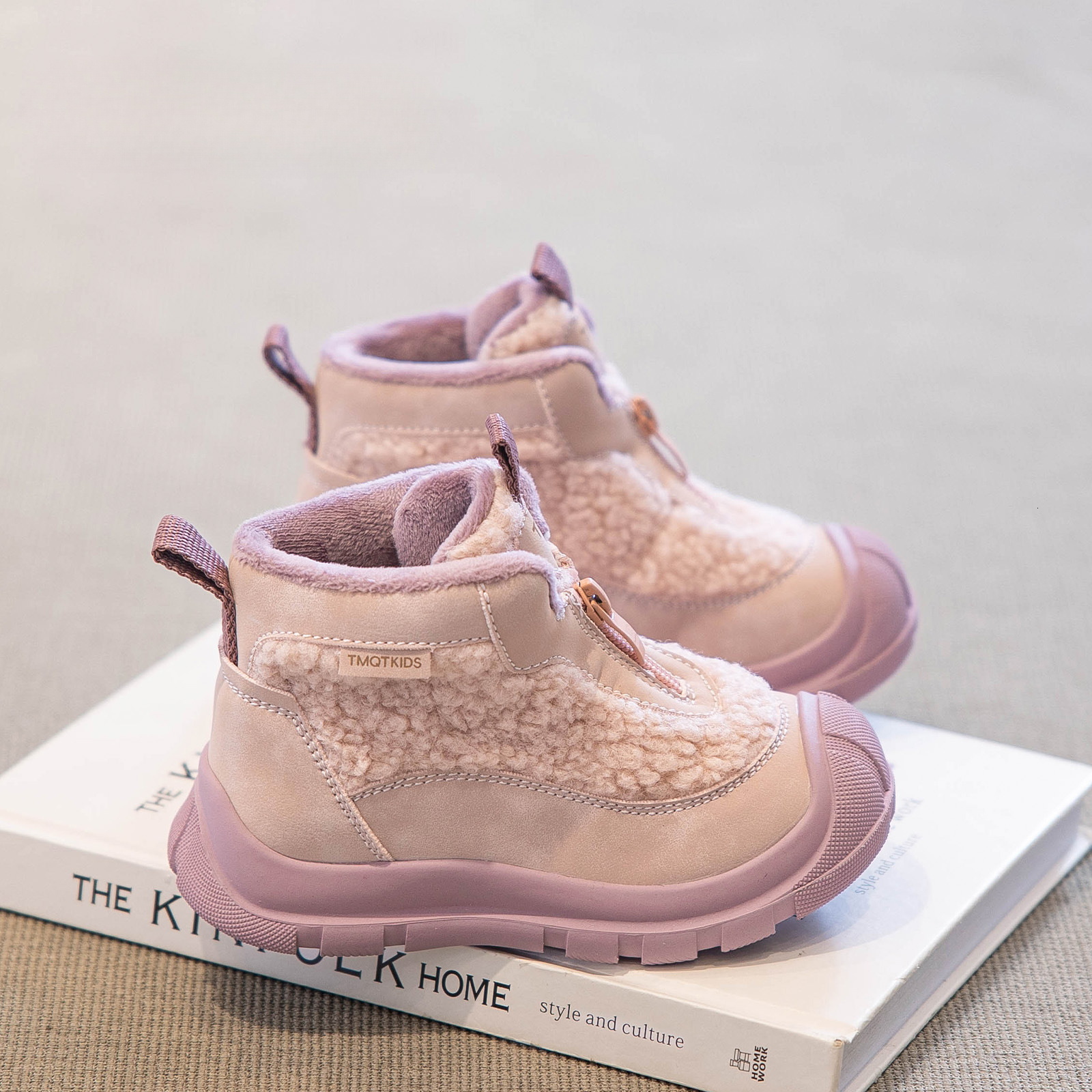 Winter new designer snow boots, children's wool lined thick cotton shoes, women's snow cotton non slip shoes