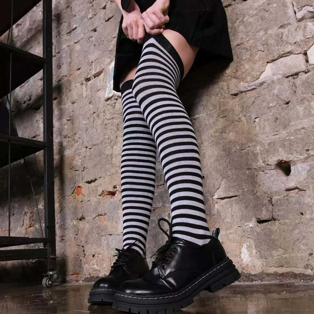 Autumn Stripes Over Knee Thigh Socks For Women Knitted Cotton Colorful Long Stockings Hot Girl High Sock Christmas Wear R251030