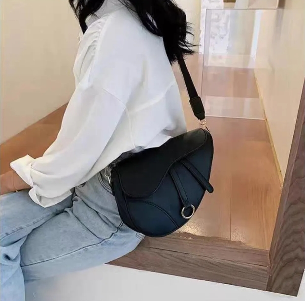 Designer bag handbag shoulder bag saddle bag Fashion Leather chain underarm bag Woven Luxury Womens black Cross Body Totes Clutch Hobo Messenger bag high quality