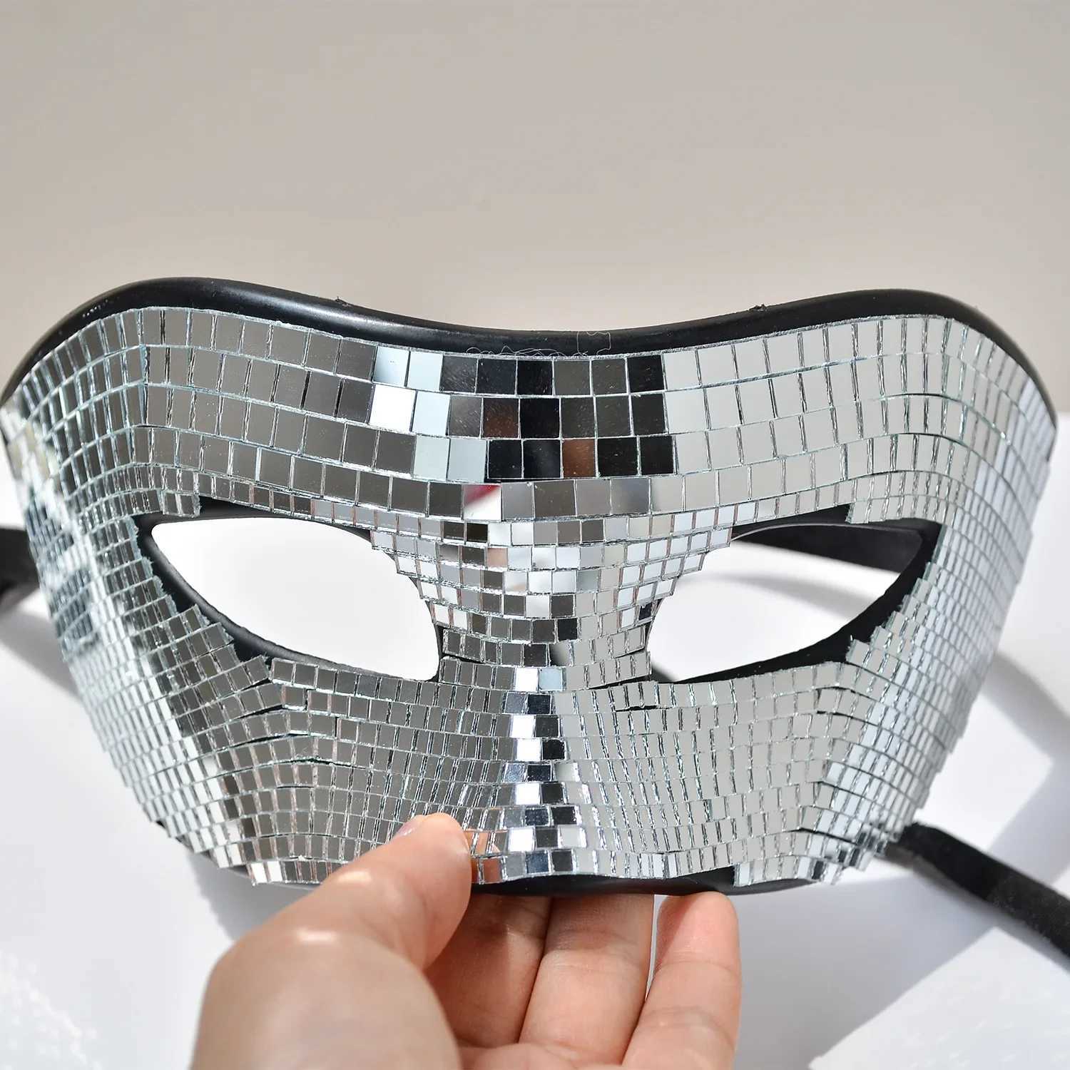 Disco Ball Glitter Face Mask Venetian Masquerade Mask for Women Men Party Prom Ball Bright Silver Mirror Eye Covers HalloweenW251029