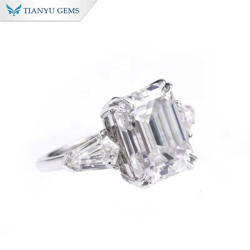 Tianyu Threestone Design Sparkling 10x13mm Emerald Cut Moissanite Diamond Double Prongs Custom 10K 14K 18K Gold Engagement Ring