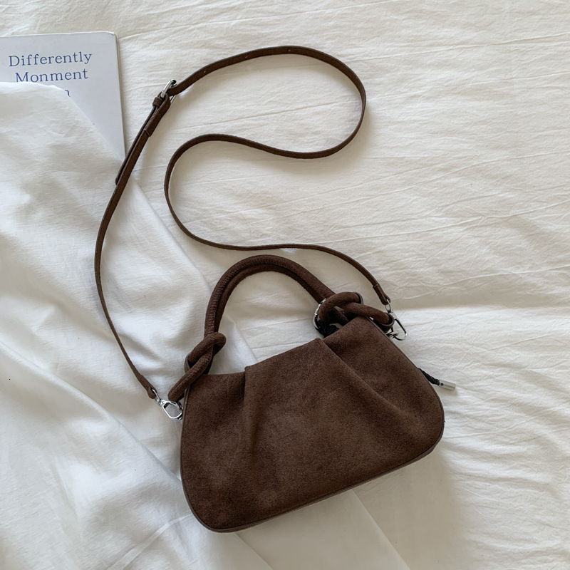 New Fashion Retro Matte Handbag Flip Fur Fashion Design Cloud Bag Korean Fold Single Shoulder Commuter Crossbody Bag Designer Bag