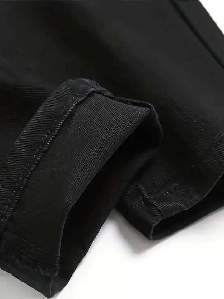 Mens SlimFit Ripped Jeans Stylish Black Distressed Denim with Raw Hem Comfortable Versatile for All Seasons Casual Stree J251030