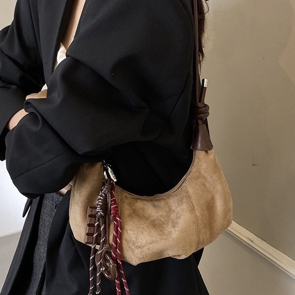 New retro style high-end leather bag, lightweight luxury fashion crossbody bag, handheld design shoulder bag, trendy designer bag