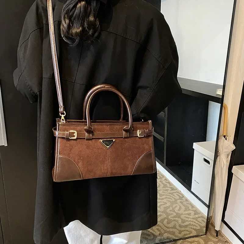 Designer bag 2025 Collecti Wens Suede Lg Handle Bag Shoder and Armpit Fit Large Capacity Stylish Baguette Crossborder Trend Y251029