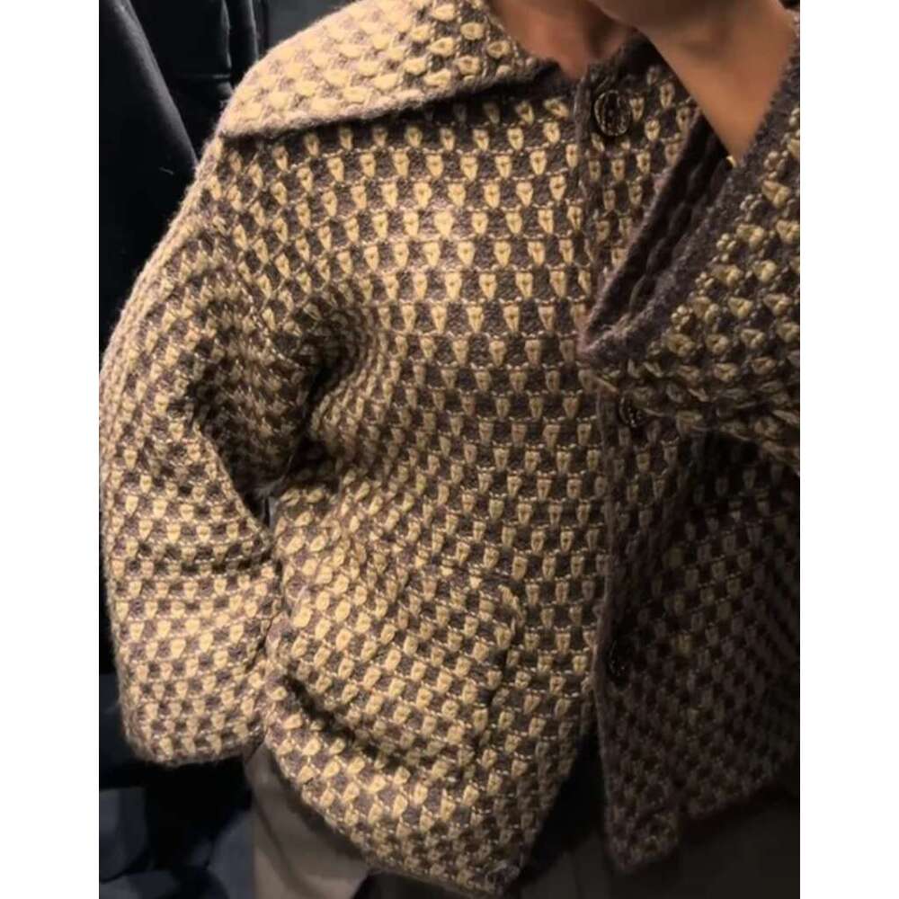 Fashion Caramel Lapel Plaid Knit Cardigan Women Loose Single Breast Pocket Warm Coat 2025 Autumn Lady Korean Style Knitwear New Women Sweater Designer