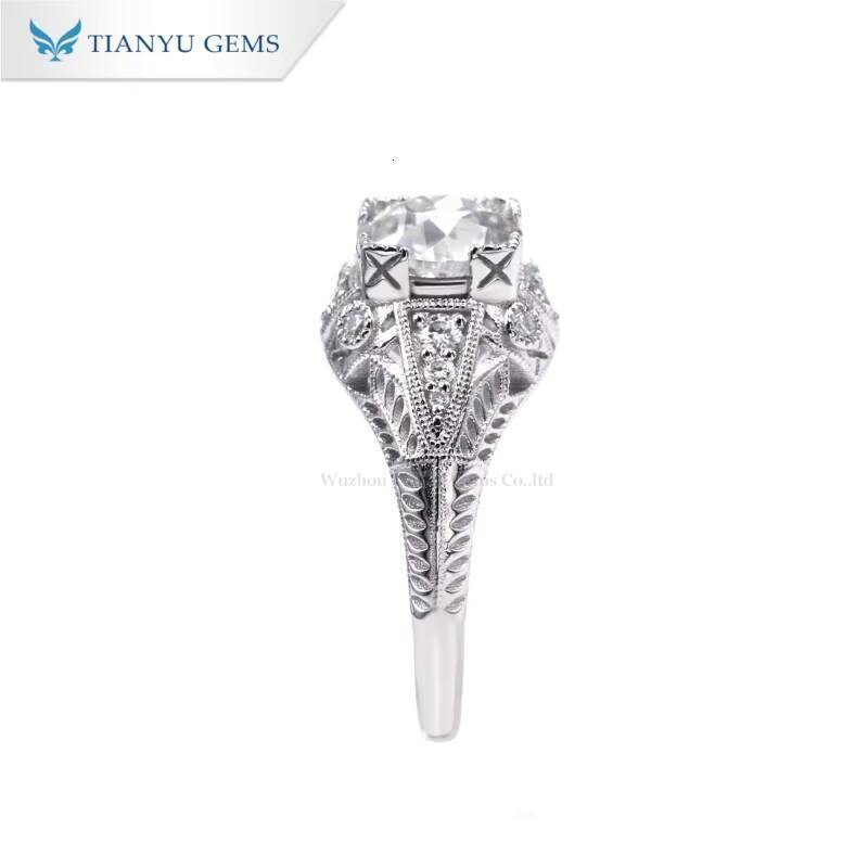 Tianyu Custom Platinum and White Gold Material Oec Cut Diamond Engagement Ring