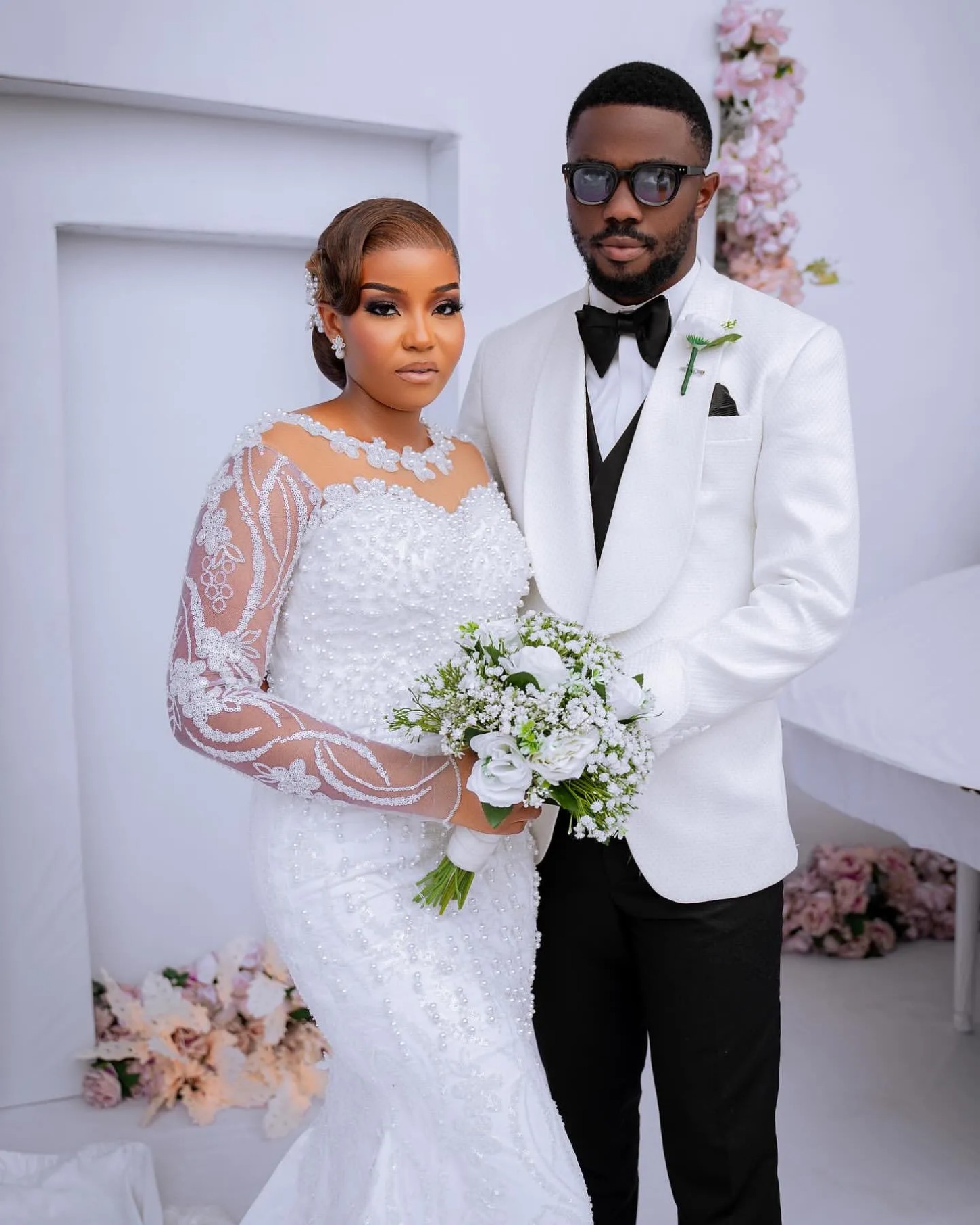 White Mermaid Wedding Dresses Lacefull Pearls Full Sleeves Vintage Bridal Gowns Dress Vestidos De Novia