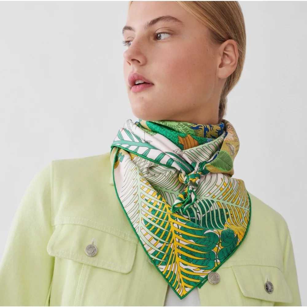 New Doublesided Twill Silk Scarf 90x90cm Square Soft Silky Elegant Accessories Retro Style Lowkey Luxury Best Gift ChoiceW251029