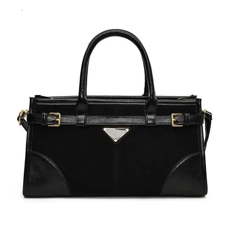 Designer bag 2025 Collecti Wens Suede Lg Handle Bag Shoder and Armpit Fit Large Capacity Stylish Baguette Crossborder Trend Y251029
