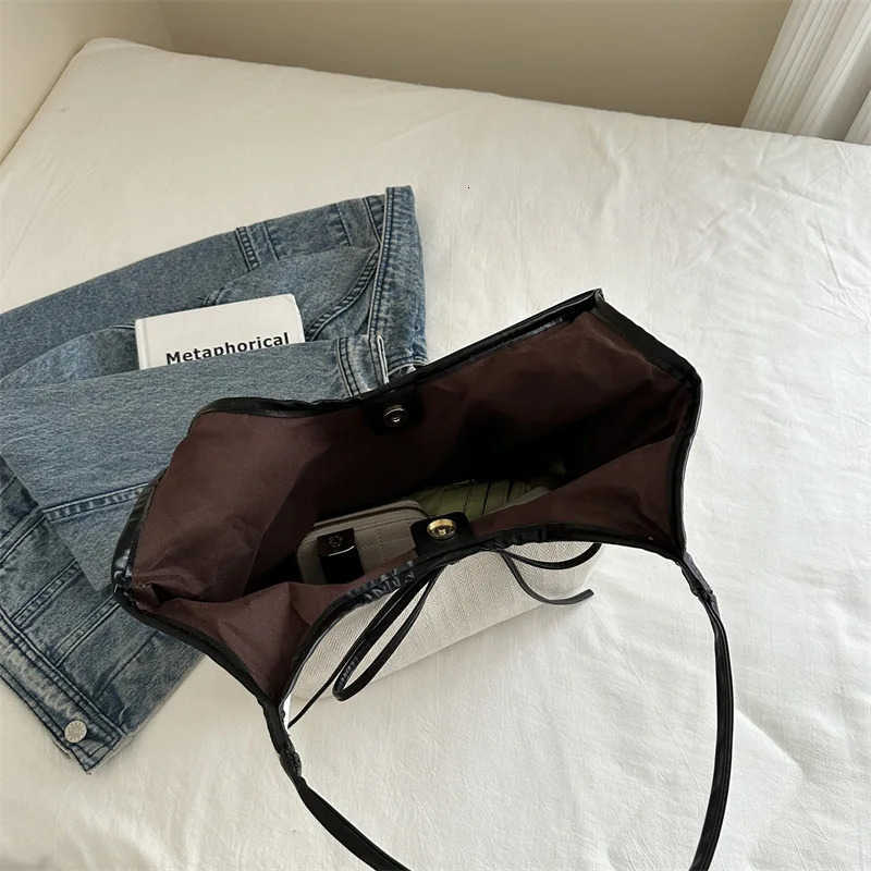 Summer Versatile Tote Bag for Women Shoulder Bags Fashionable Casual Minimalist Shopping Bag Class Bag for Girl Bolsos De Mujer M251030