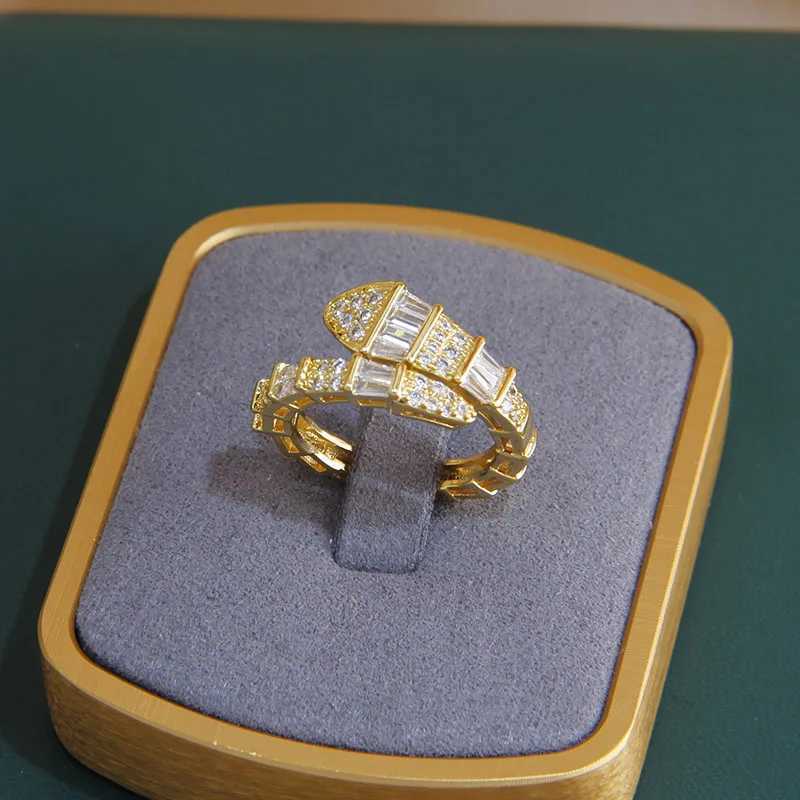 Classic Crystal Snake Adjustable Rings for Women Fashion Brand Jewelry Delicate Zirconia Rings Party Gift AccessoriesW251030